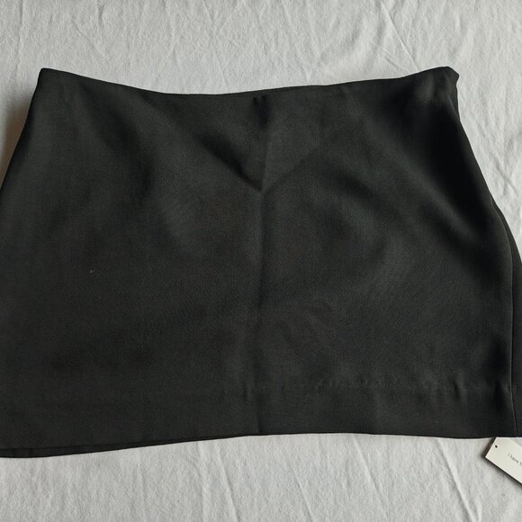 REFORMATION Carla Low Waisted Skirt in Black, size 0 - Picture 2 of 8